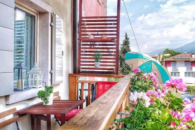 Antica Casa Alboletta - Appartamento Frida Kahlo Riva del Garda Buitenkant foto