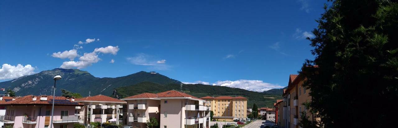 Antica Casa Alboletta - Appartamento Frida Kahlo Riva del Garda Buitenkant foto